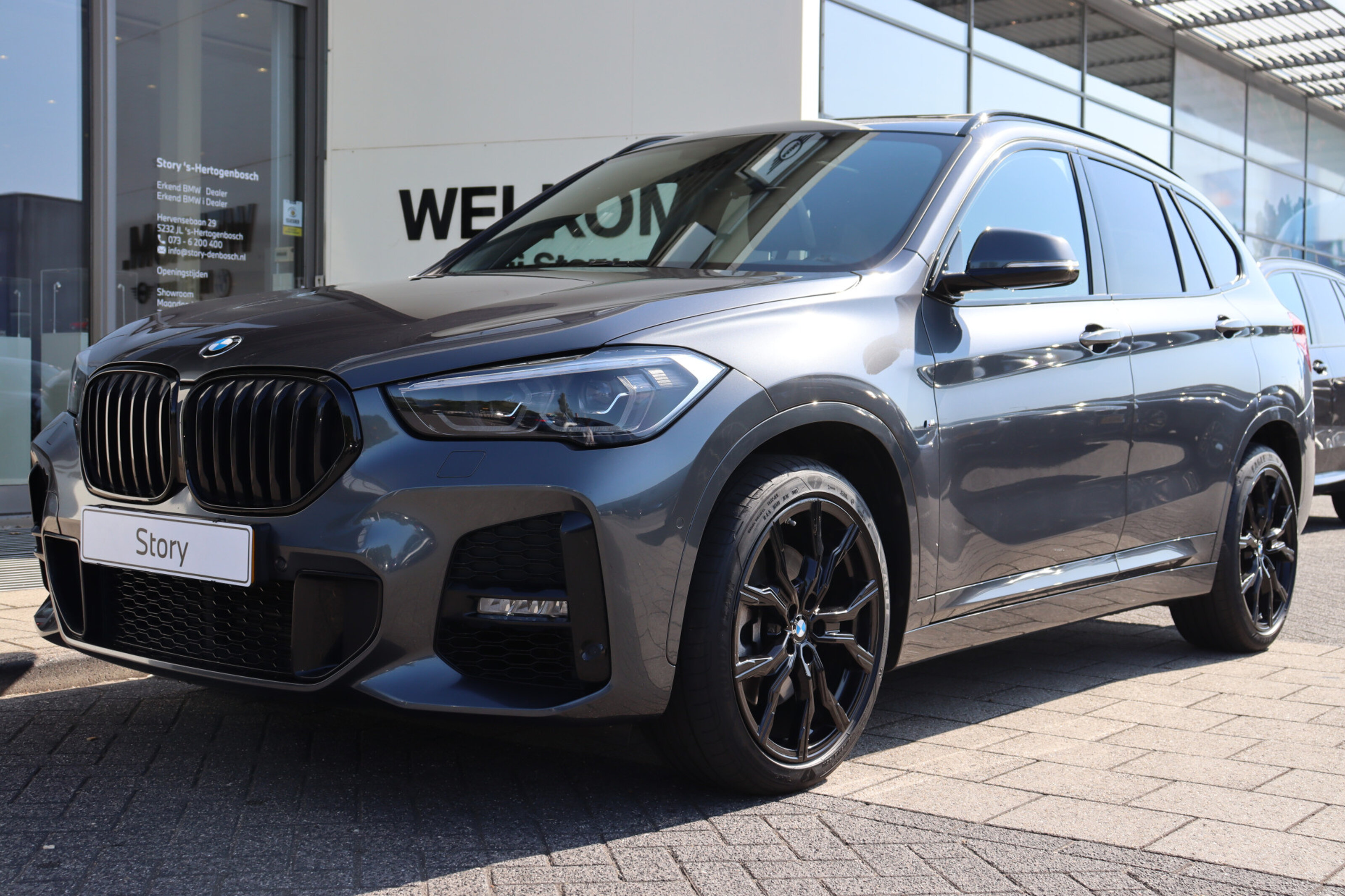 BMW X1 xDrive20i High Executive M Sport Automaat