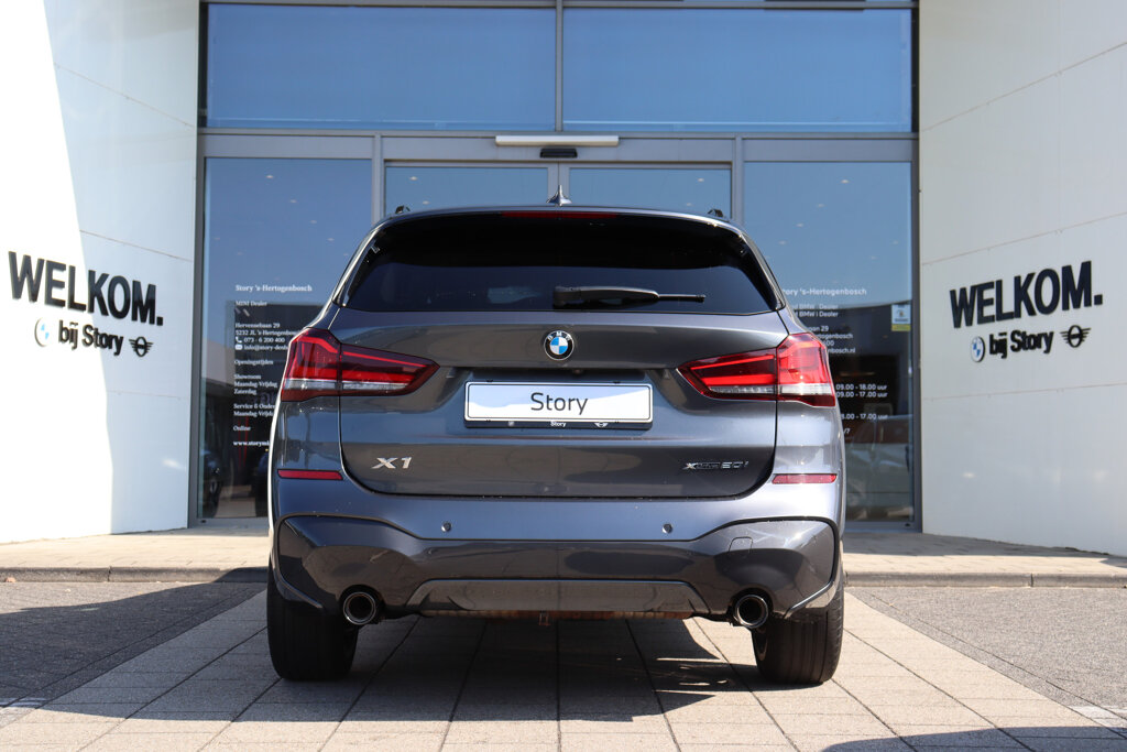 BMW X1 10