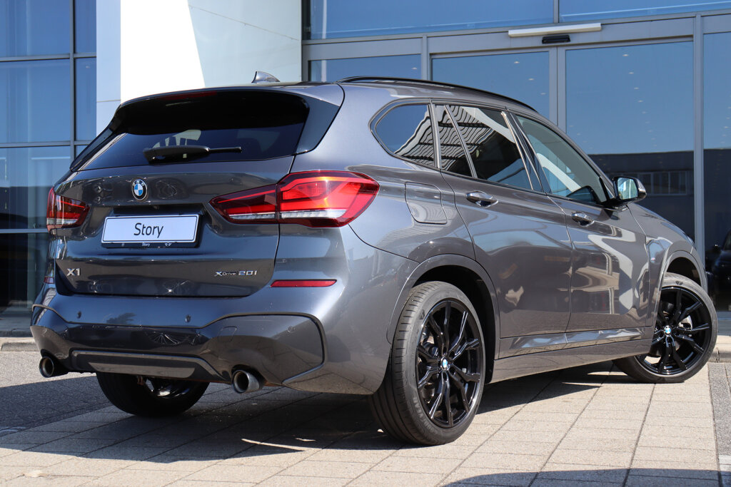 BMW X1 11