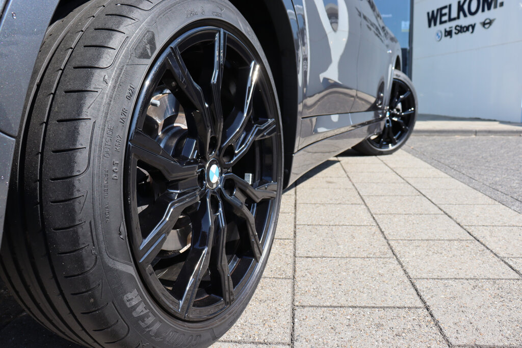 BMW X1 13