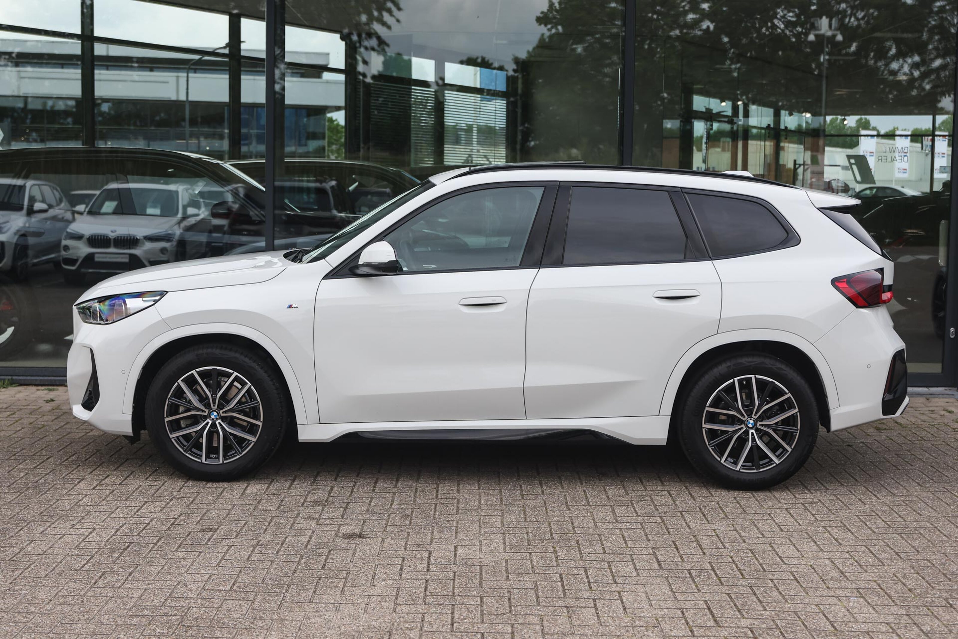 BMW X1 8