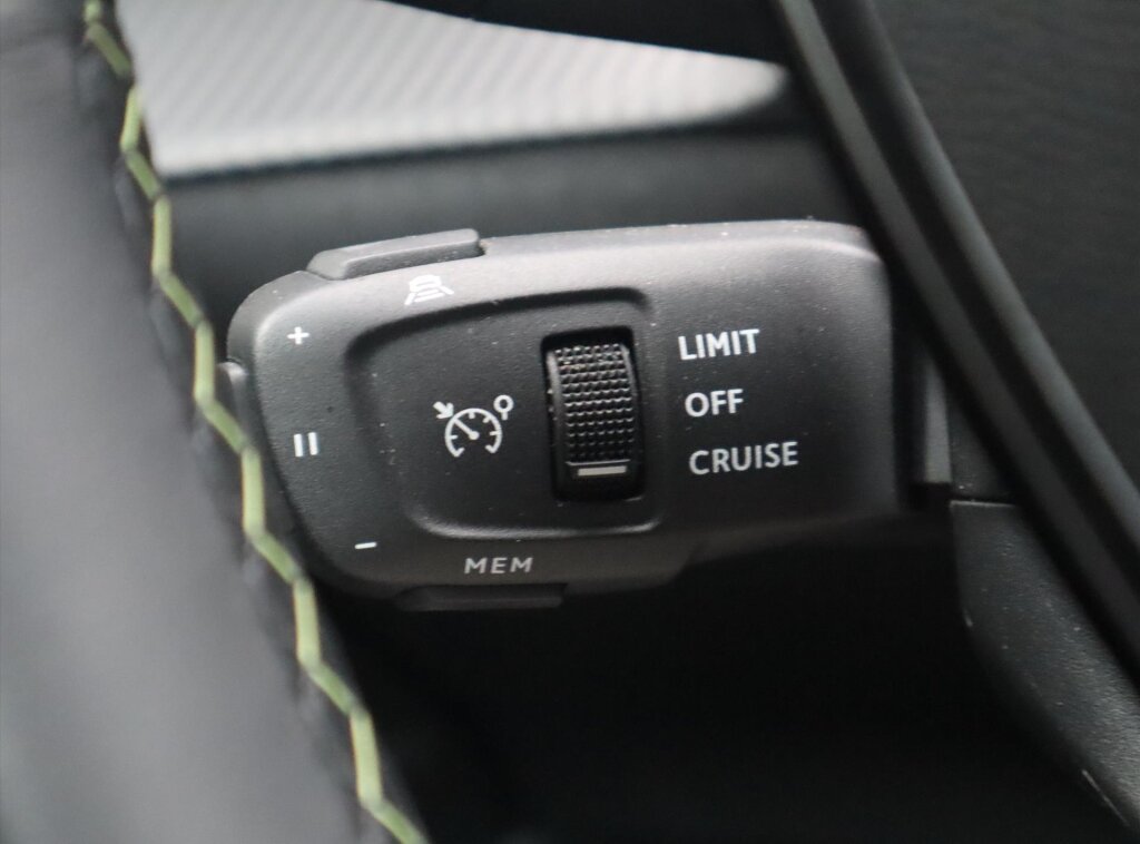 Peugeot e-2008 EV 50kWh 136pk GT - Afbeelding 4