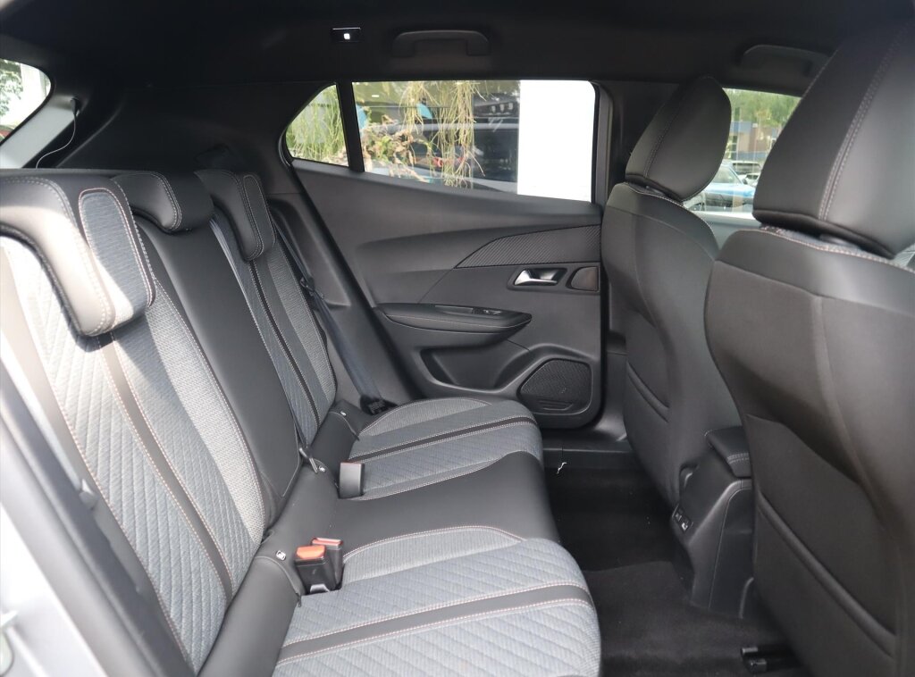 Peugeot 2008 1.2 Puretech 100pk Allure - Afbeelding 4