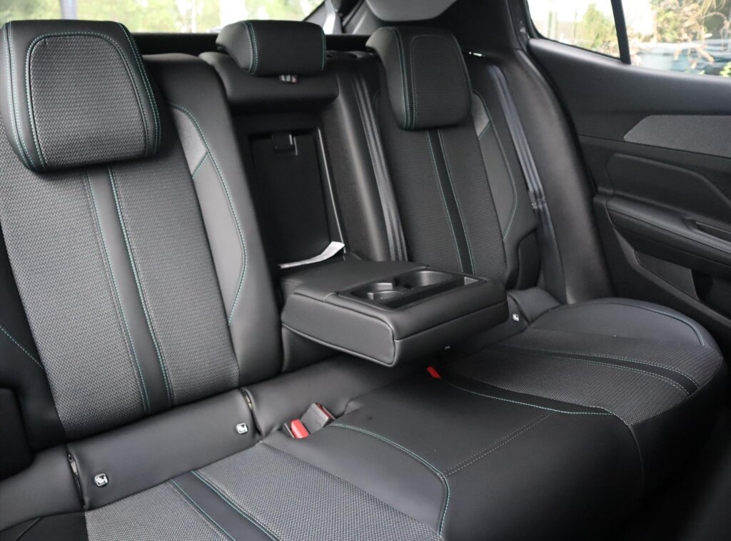 Peugeot 408 1.2 Hybrid 145PK e-DCS6 Allure - Afbeelding 2