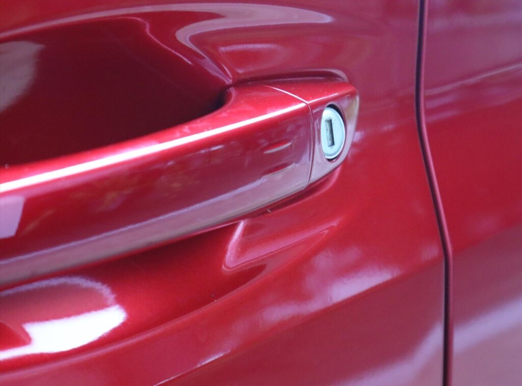 Peugeot 208 GT HYBRID 145pk e-DCS6 automaat, Rijklaarprijs, Camera voor en achter Adaptieve cruise control Keyless entry & start - Afbeelding 3