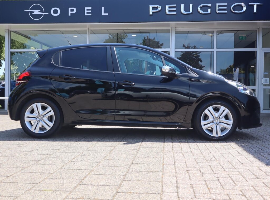 Peugeot 208 Signature PureTech 110pk H6, Rijklaarprijs, Navigatie DAB+ Radio Airco Sensoren - Afbeelding 3