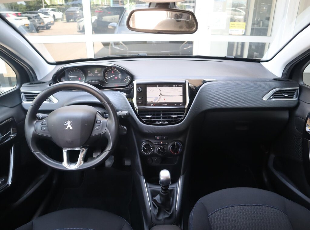 Peugeot 208 Signature PureTech 110pk H6, Rijklaarprijs, Navigatie DAB+ Radio Airco Sensoren - Afbeelding 5