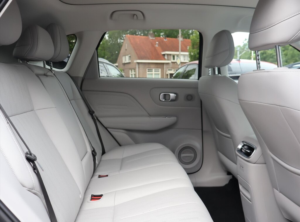 Leapmotor B10 EV 67,1 kWh 218pk Design - Afbeelding 2