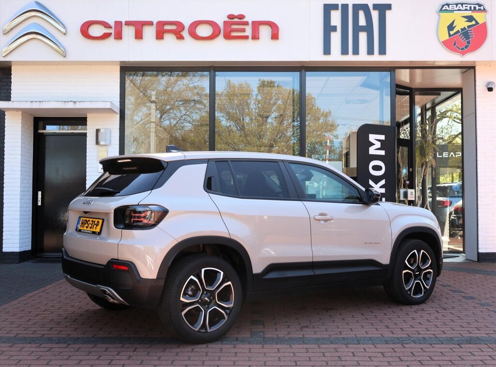 Jeep Avenger 1.2T e-Hybrid 110PK Automaat Summit, Rijklaarprijs | LED | Elektrische kofferklep | Camera | Adaptieve cruise - Afbeelding 4