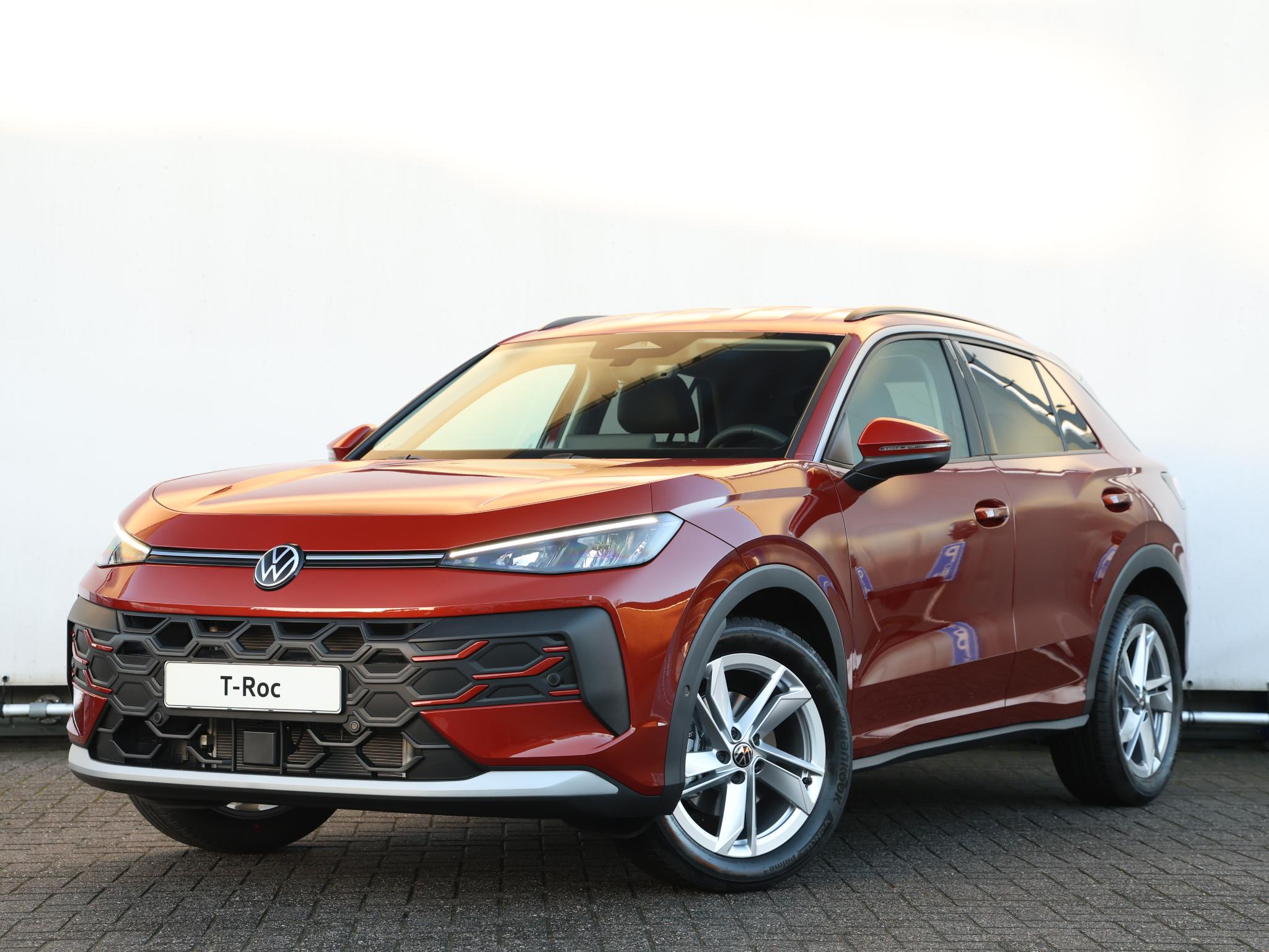 Volkswagen T-Roc Life First Edition 1.5 eTSI 116 PK - Afbeelding 1