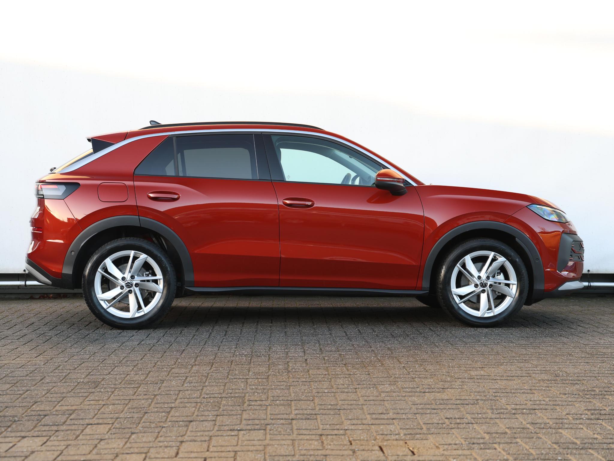 Volkswagen T-Roc Life First Edition 1.5 eTSI 116 PK - Afbeelding 2