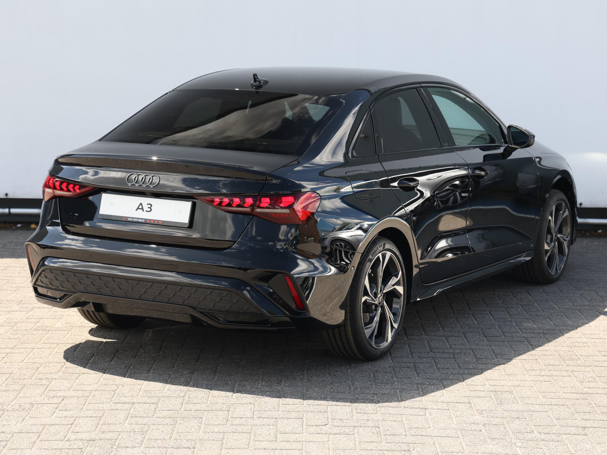 Audi A3 Limousine S edition 30 TFSI 115 PK Limousine - Afbeelding 5