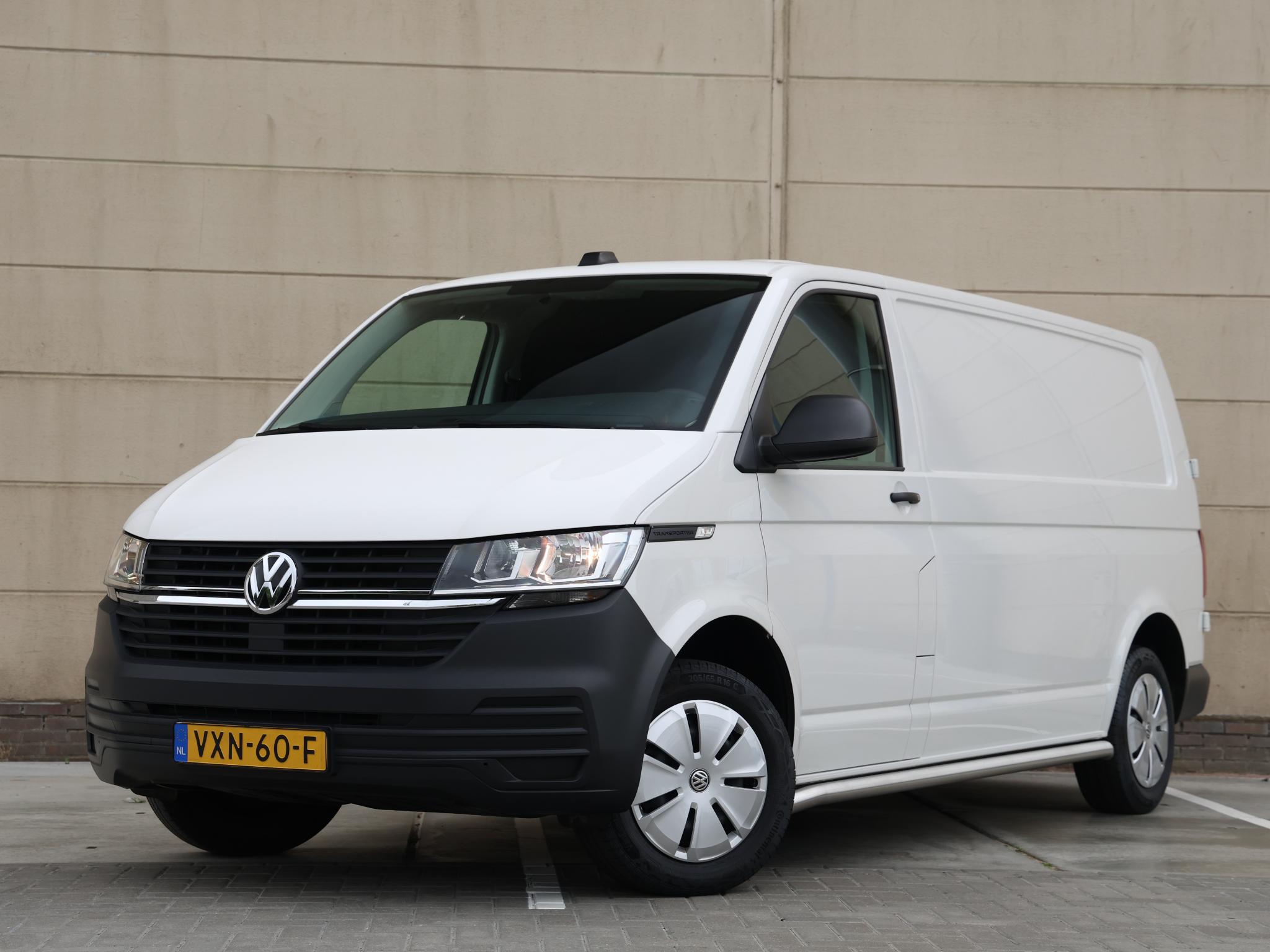 Volkswagen Transporter 2.0 TDI 110 pk L2H1 Business
