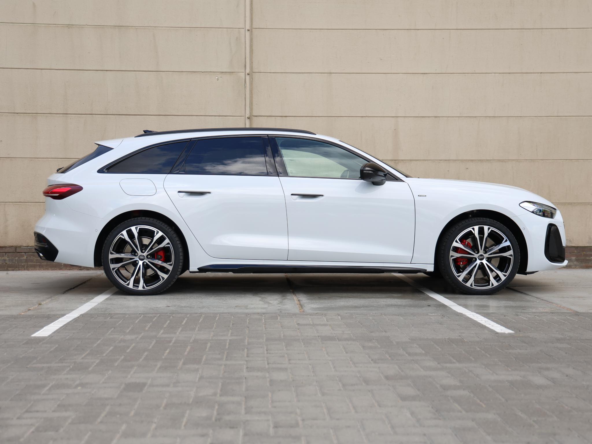 Audi A5 AVANT S edition e-hybrid 220 kW / 299 PK - Afbeelding 2