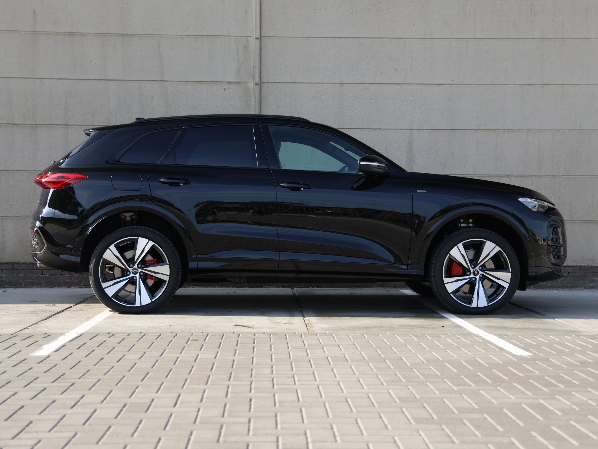 Audi Q5 S edition Competition 367 PK - Afbeelding 3