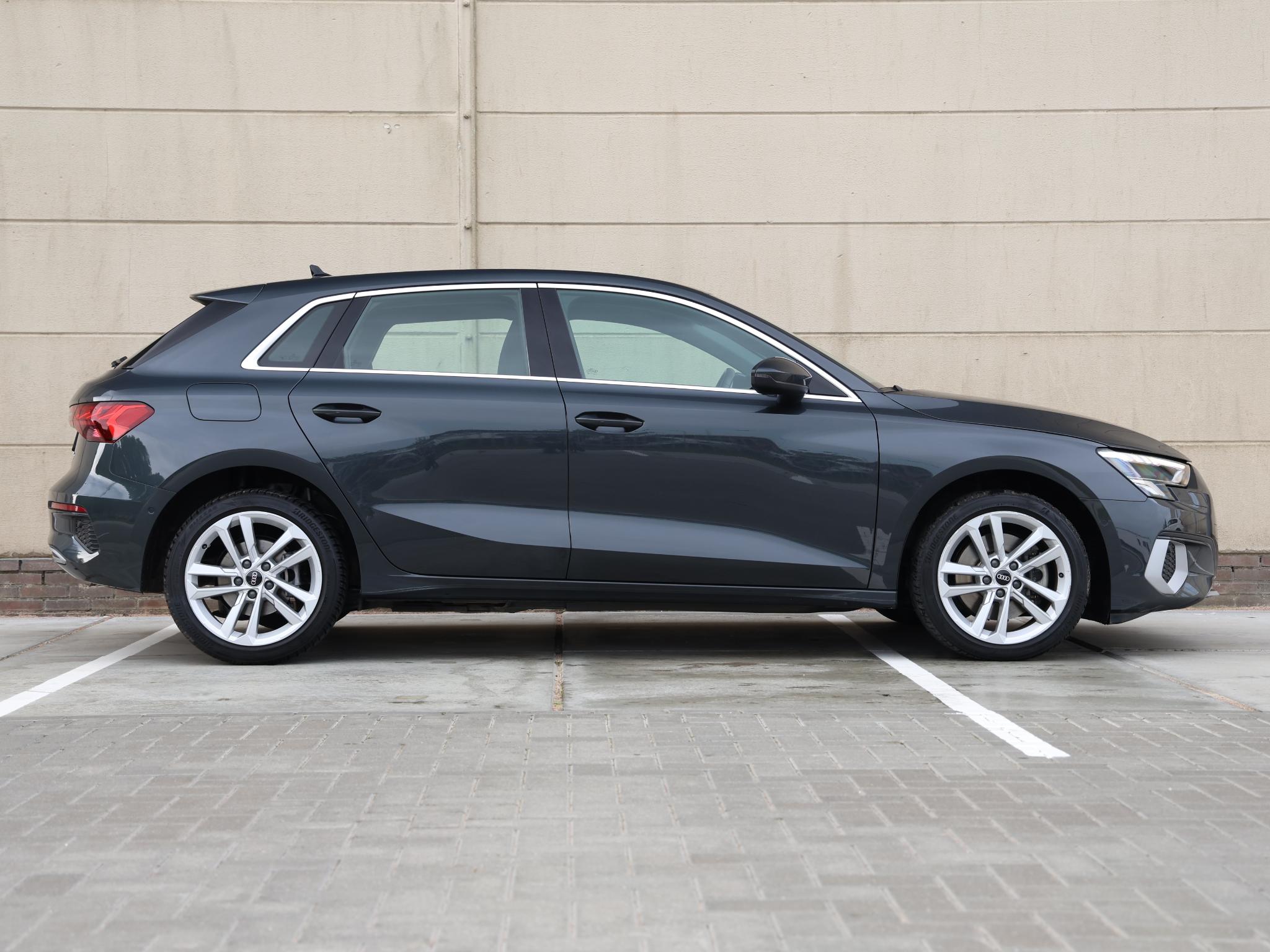 Audi A3 Sportback 40 TFSIe 204 pk Business edition - Afbeelding 2