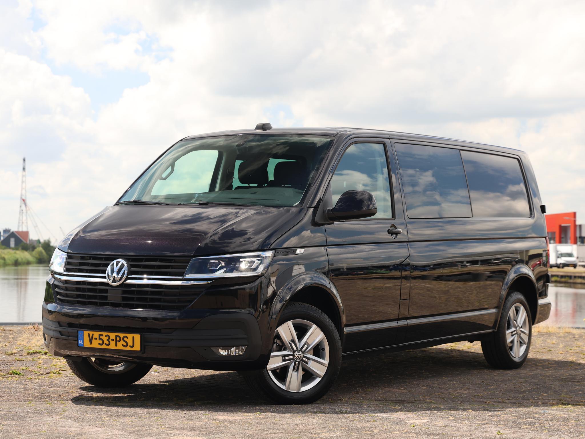 Volkswagen Transporter 2.0 TDI 150pk L2H1 Highline DC