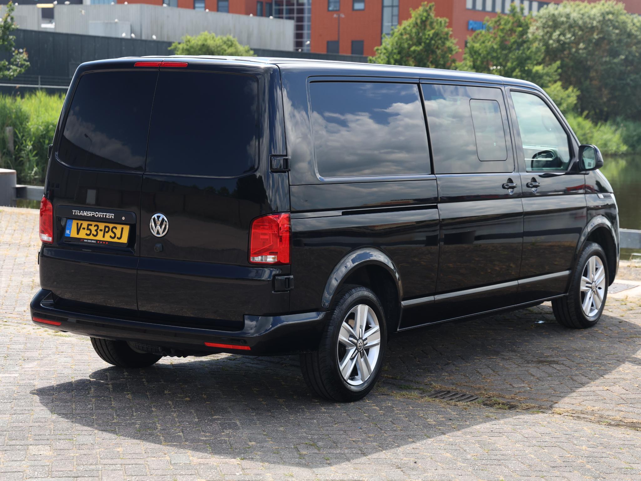 Volkswagen Transporter 2.0 TDI 150pk L2H1 Highline DC - Afbeelding 5