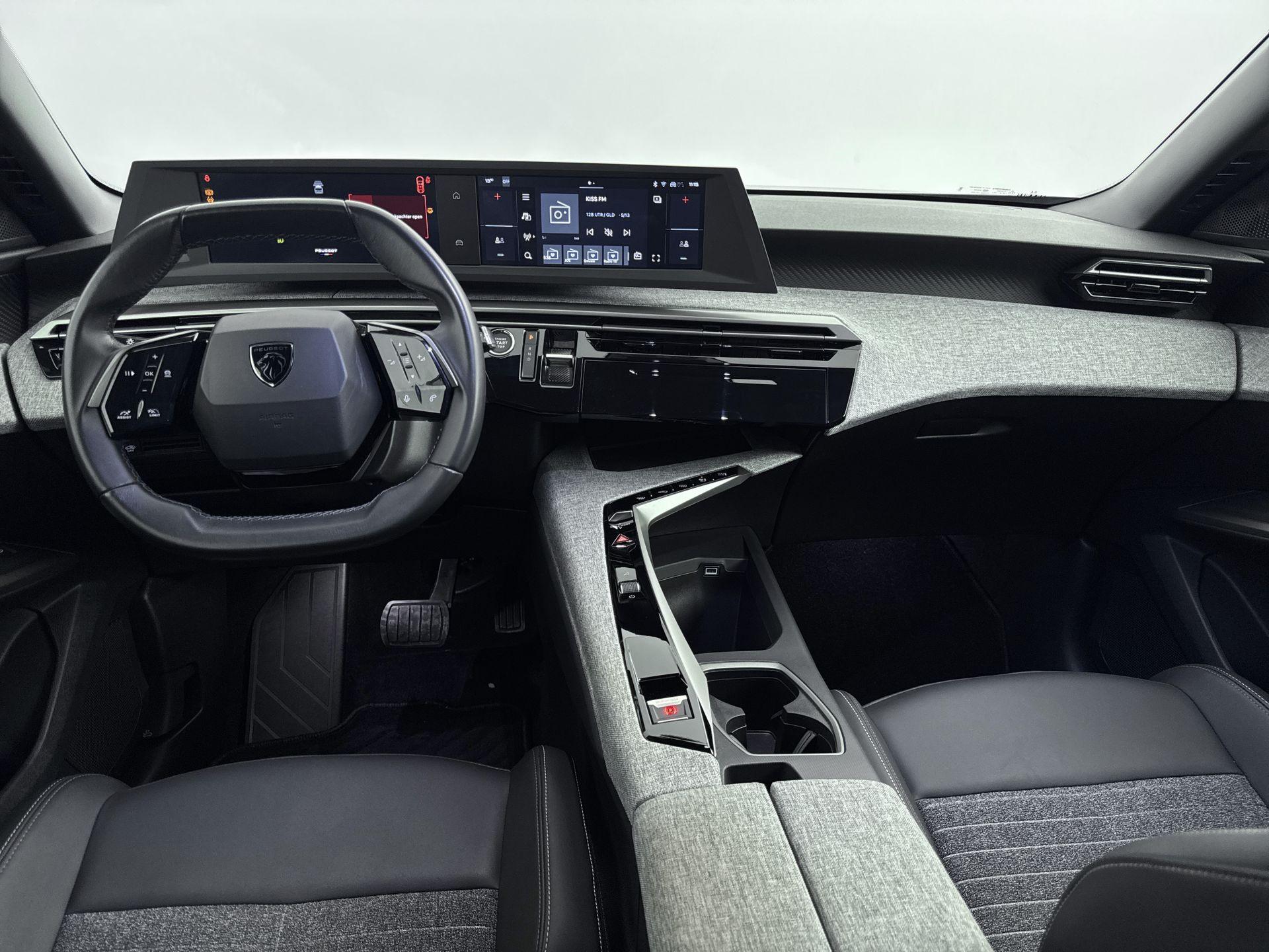 Peugeot e-3008