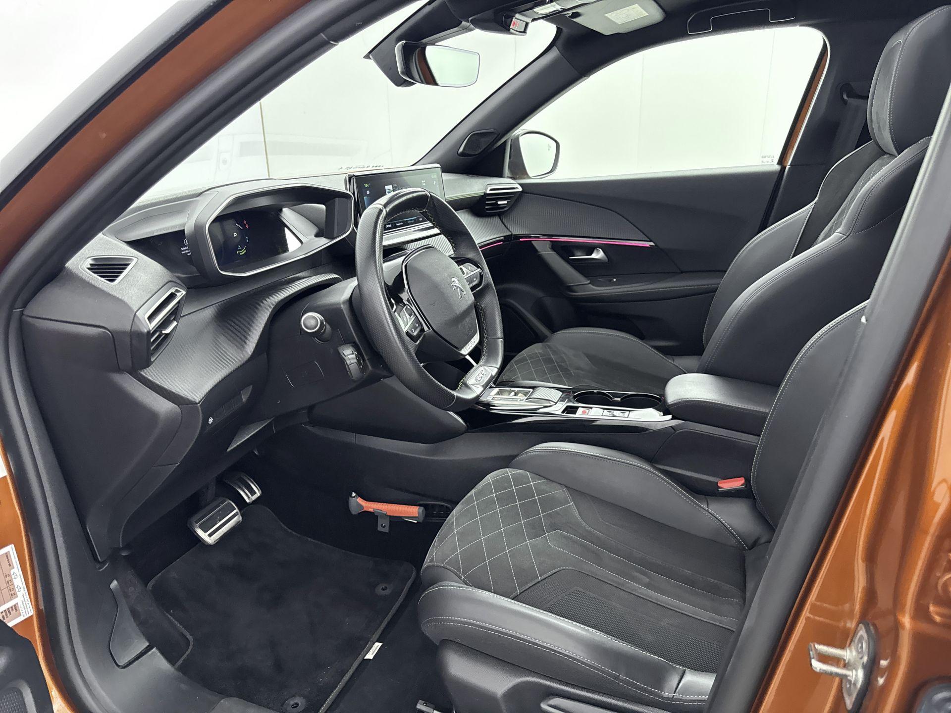 Peugeot e-2008 SUV EV GT Pack 50 kWh 136pk - Afbeelding 5