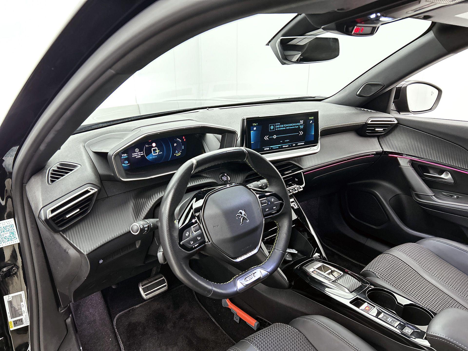 Peugeot e-2008