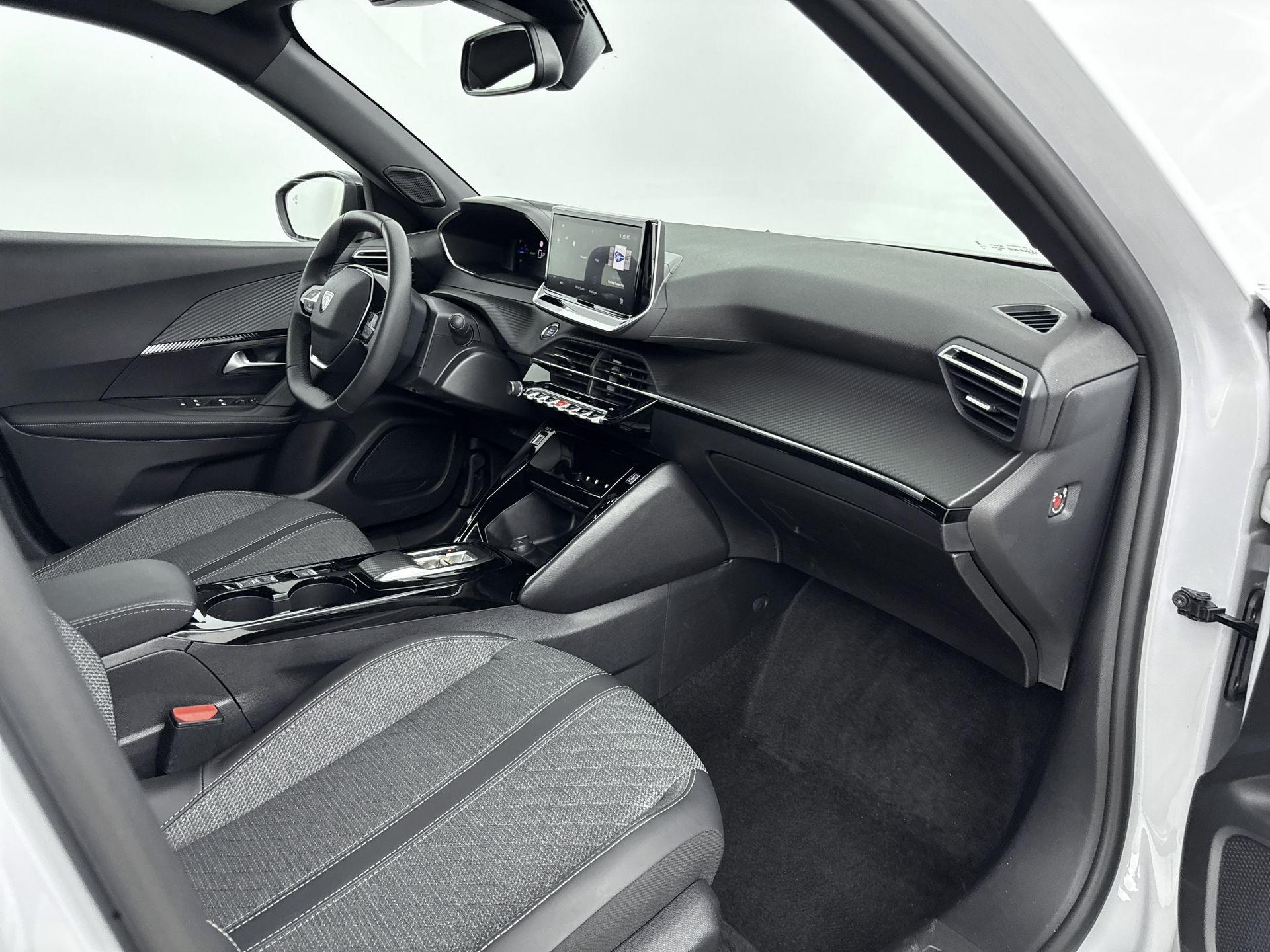 Peugeot e-2008