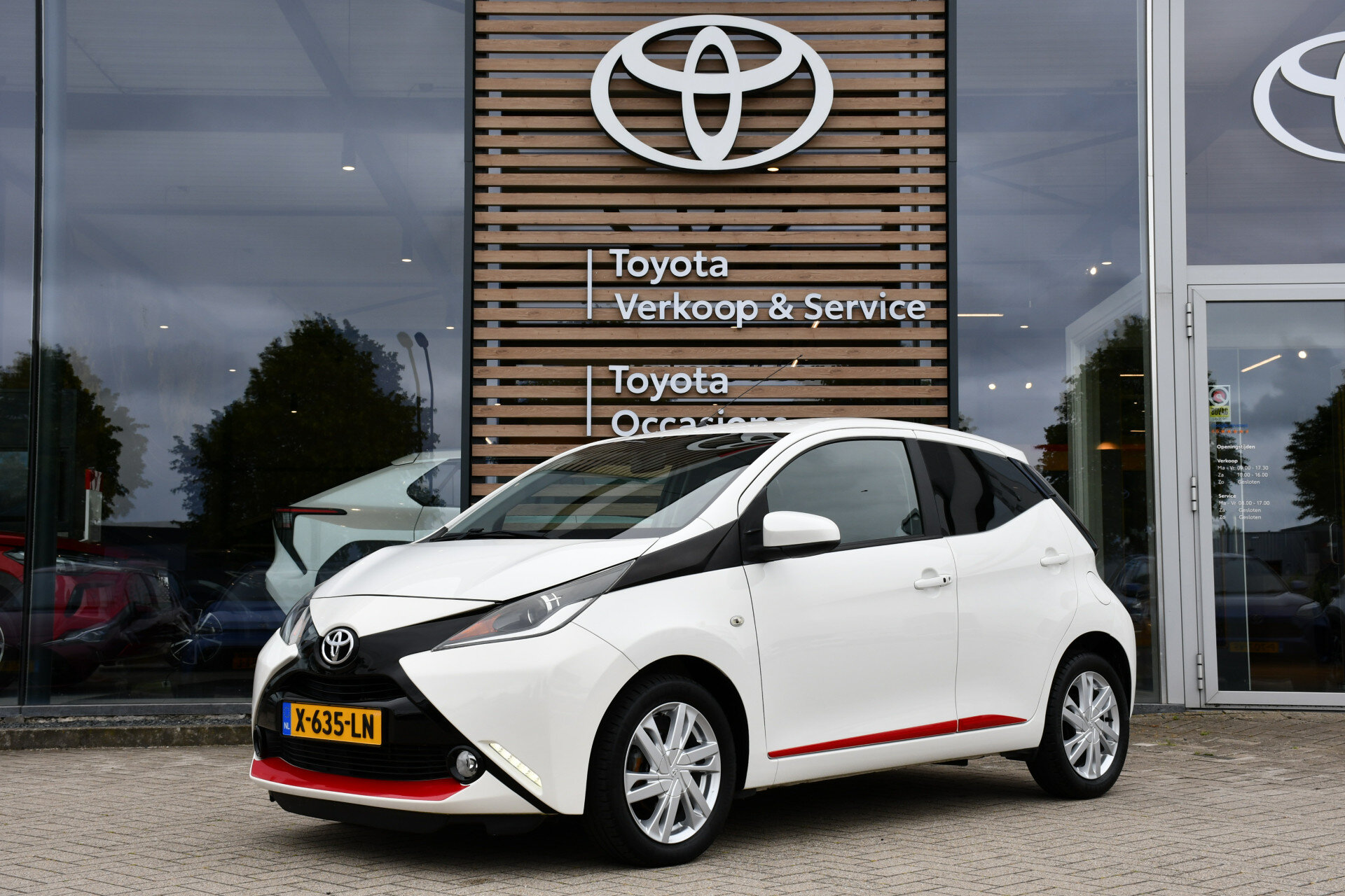 Toyota Aygo 1.0 VVT-i x-cite Automaat 5-deurs 69pk