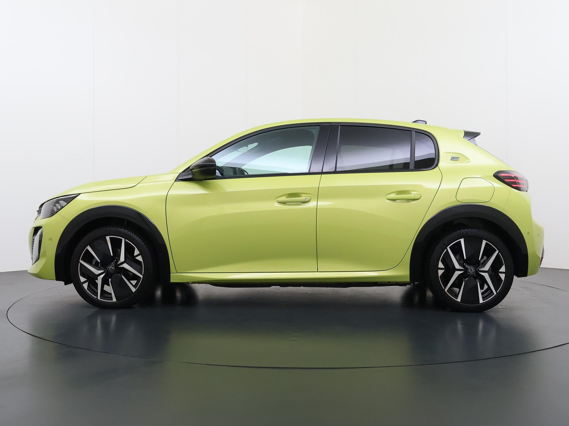 Peugeot e-208
