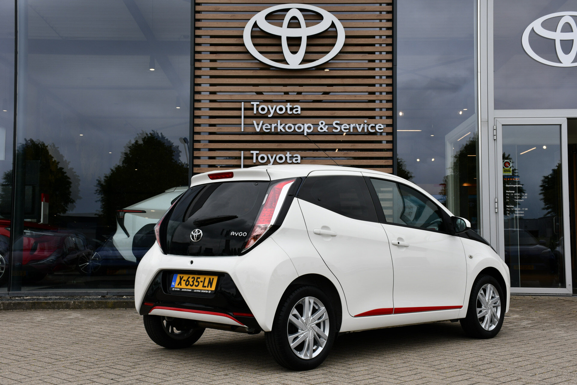 Toyota Aygo 1.0 VVT-i x-cite Automaat 5-deurs 69pk - Afbeelding 3