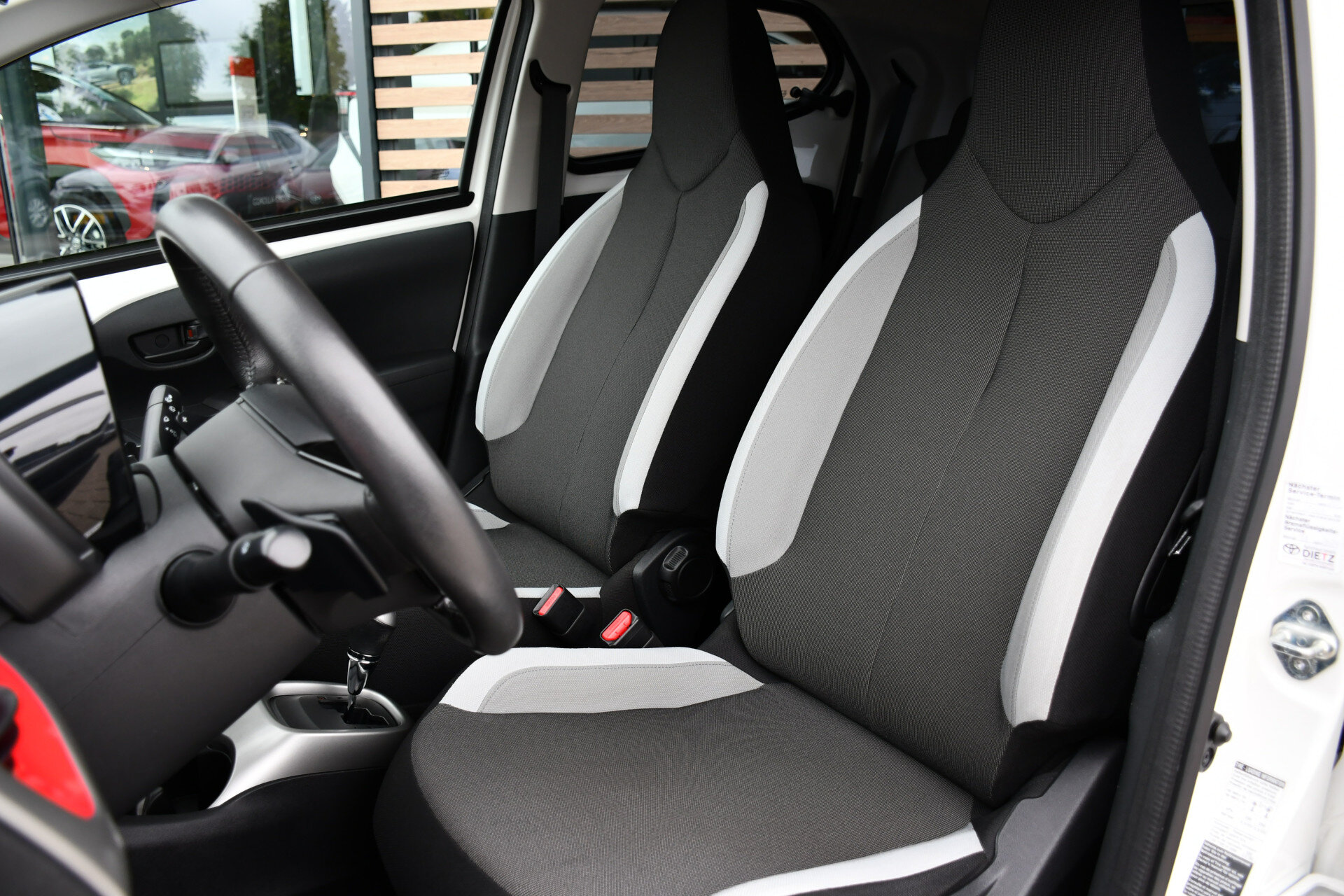Toyota Aygo 1.0 VVT-i x-cite Automaat 5-deurs 69pk - Afbeelding 4