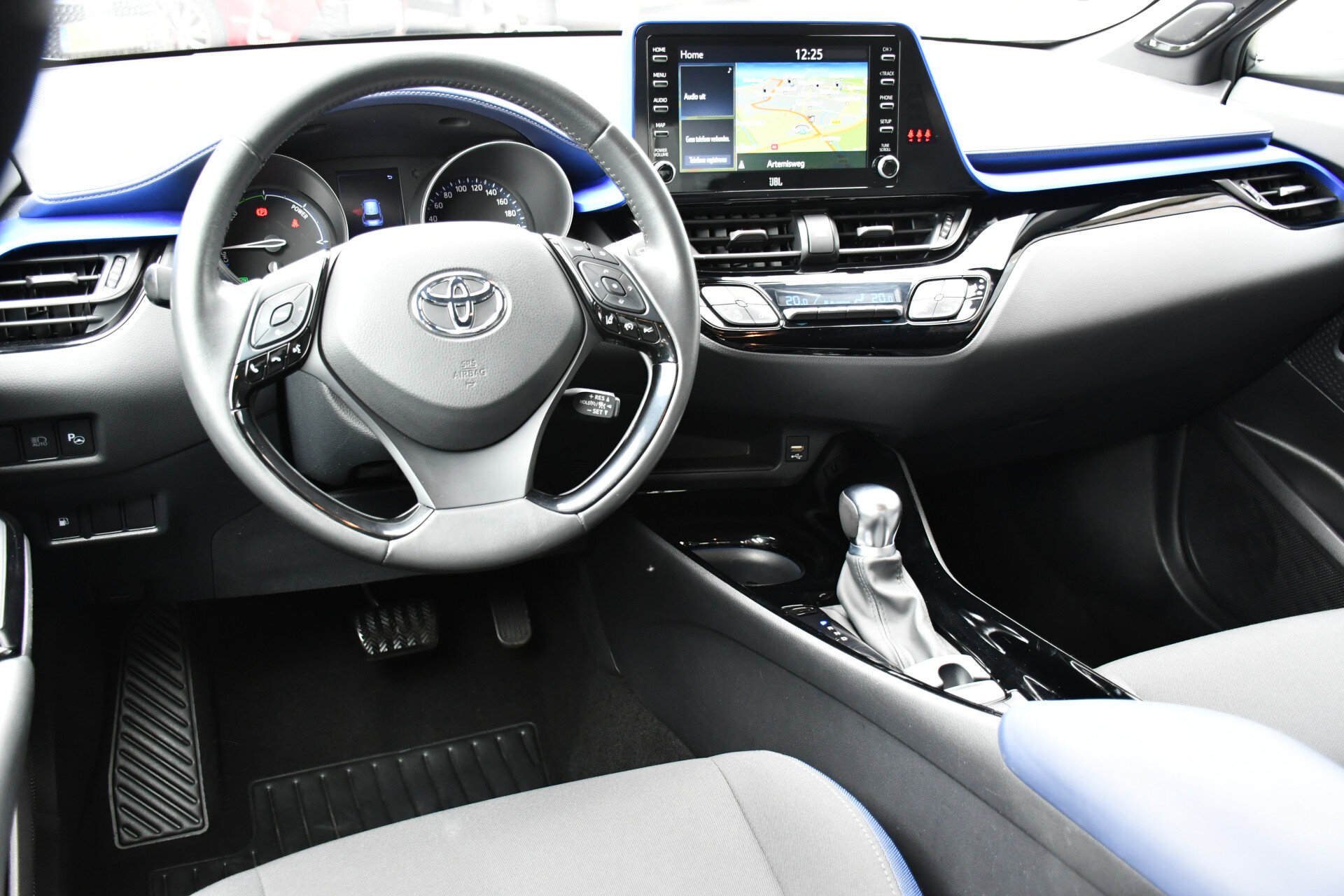 Toyota C-HR 2.0 Hybrid Bi-Tone Automaat 184pk - Afbeelding 2