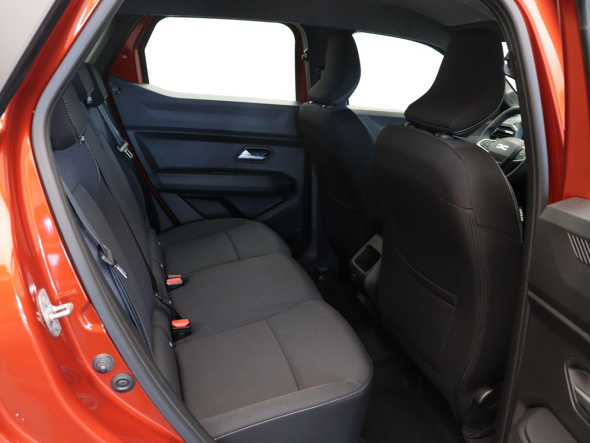 Dacia Duster mild hybrid 140pk expression - Afbeelding 9