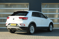 Volkswagen T-Roc 1.5 TSI 150pk DSG Life - Afbeelding 2