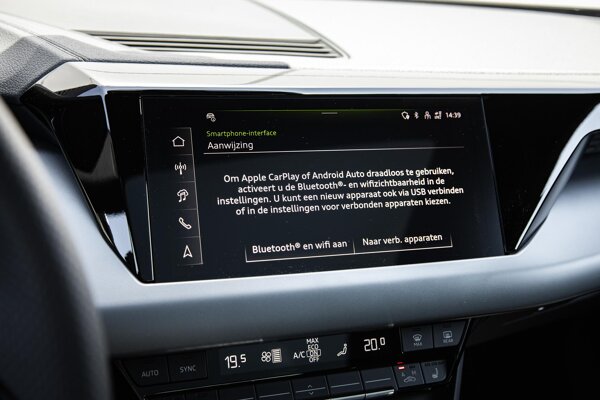 Apple Carplay/Android Auto