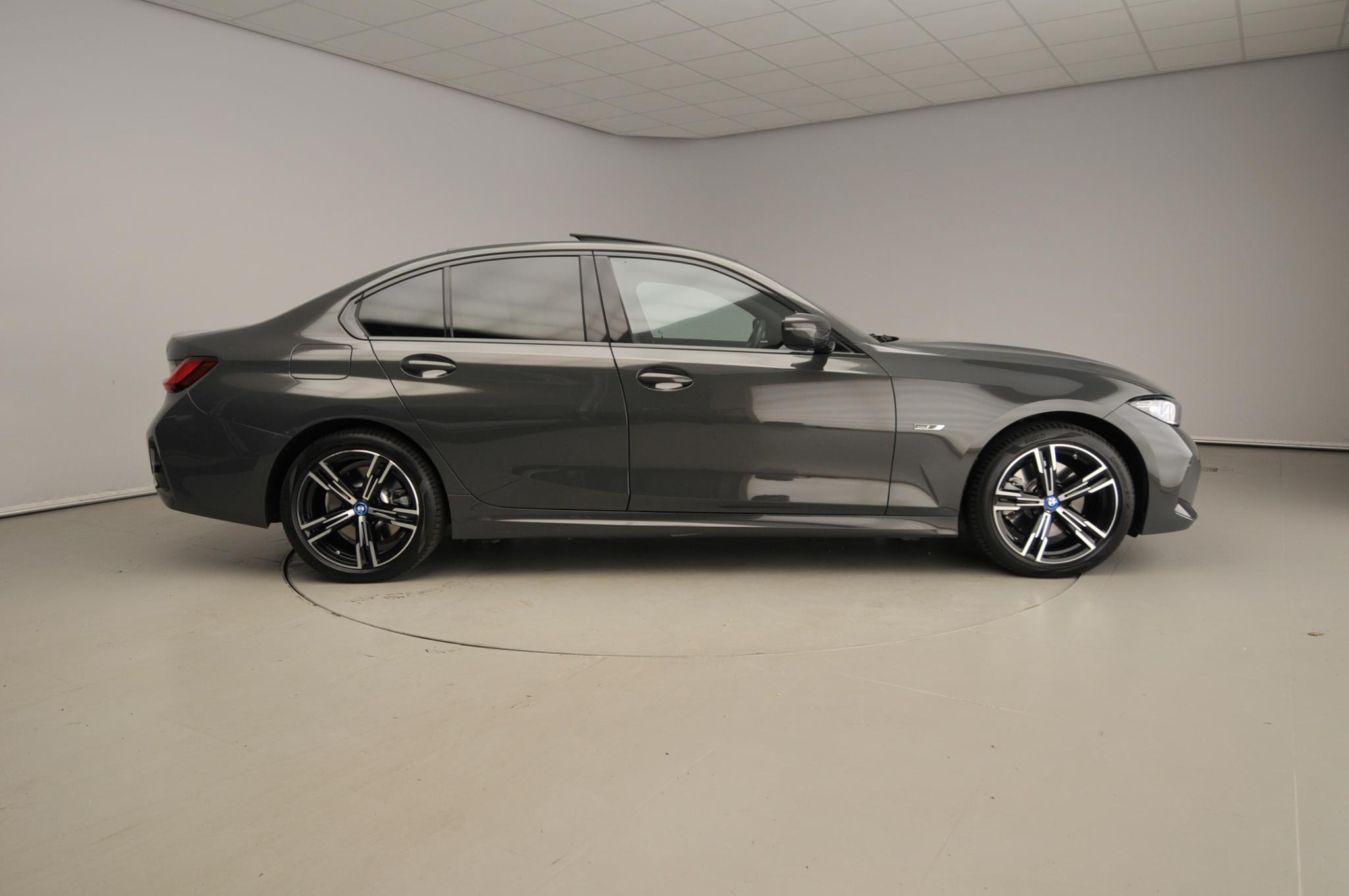 BMW 3-serie 320e - Afbeelding 4