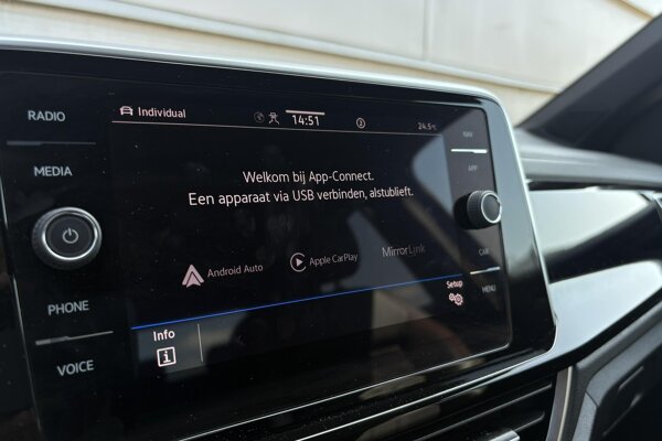 Apple Carplay/Android Auto