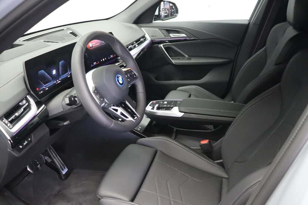 BMW iX2 7