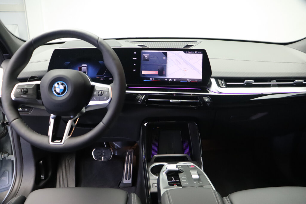 BMW iX2 23