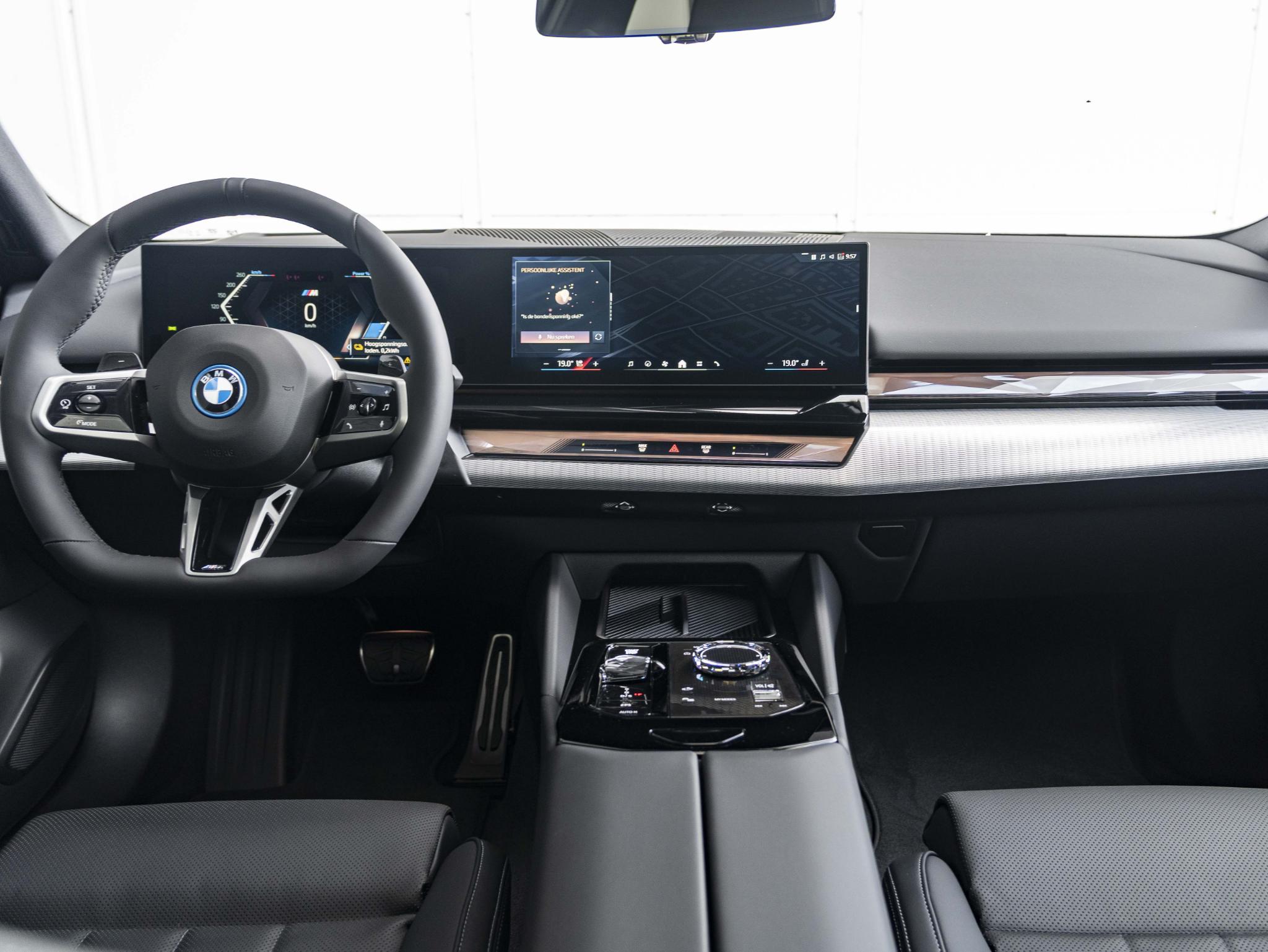 BMW 5 serie Touring 550e xDrive - Afbeelding 3