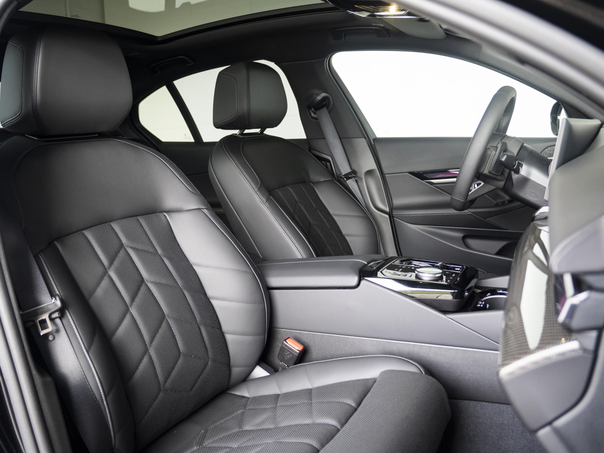 BMW 5 Serie Sedan 520i - Afbeelding 4