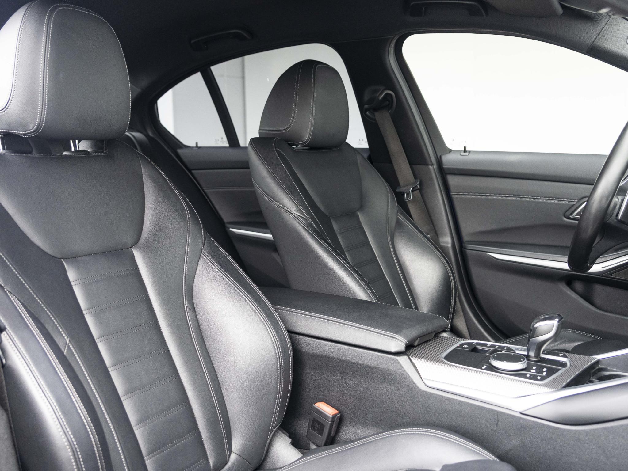 BMW 3 Serie Sedan 330e - Afbeelding 3