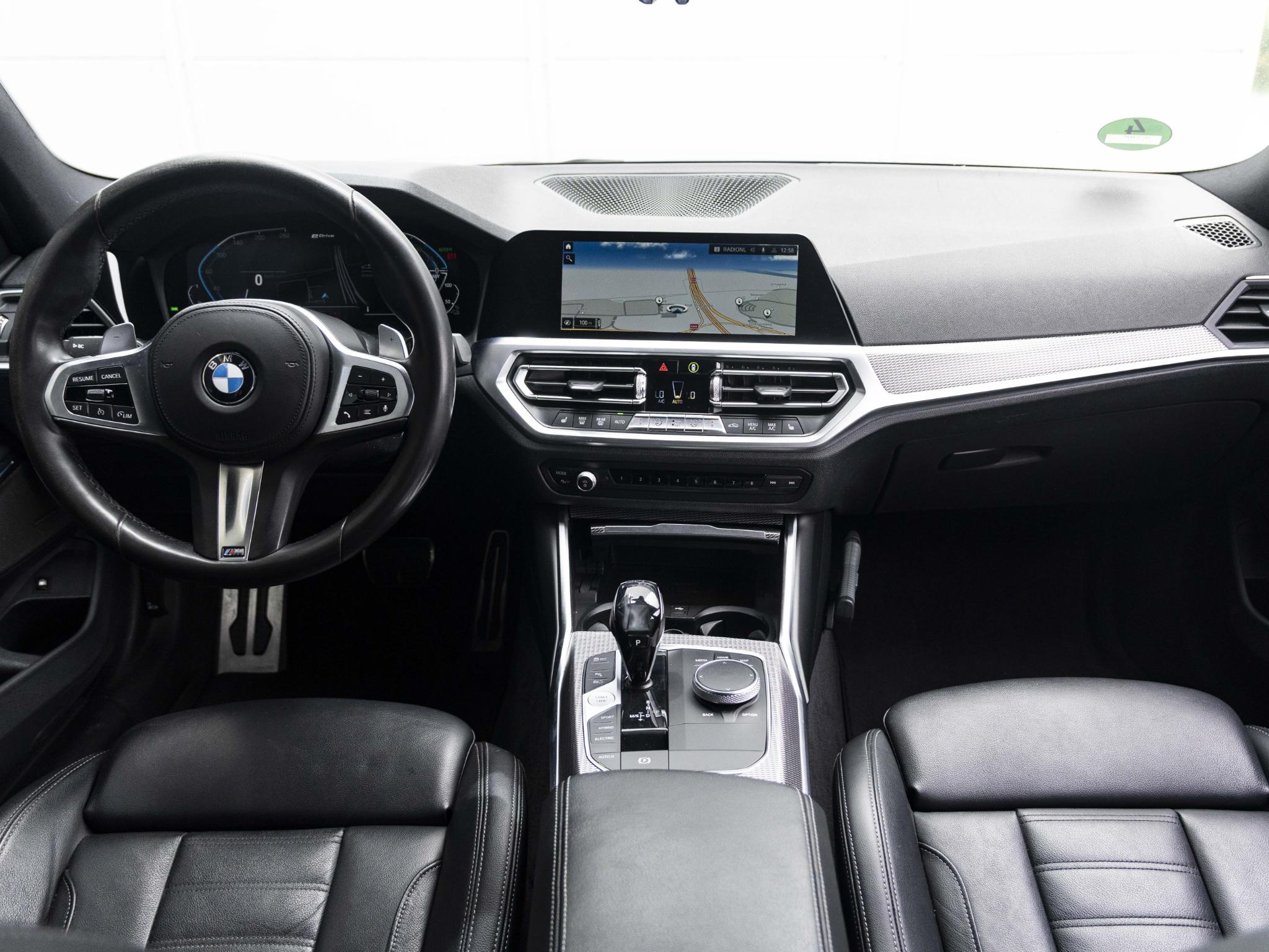 BMW 3 Serie Sedan 330e - Afbeelding 4