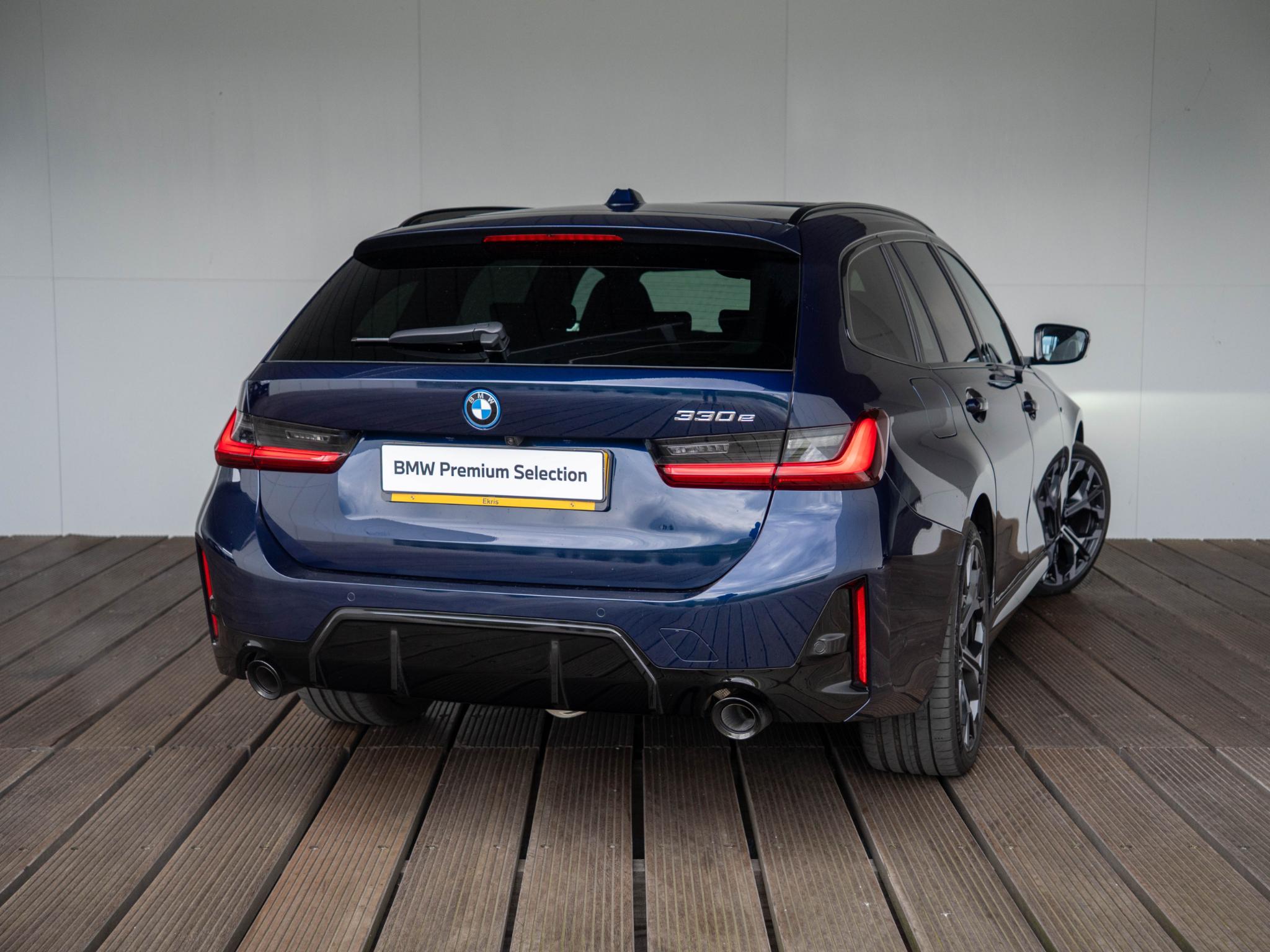 BMW 3 Serie Touring 330e - Afbeelding 2