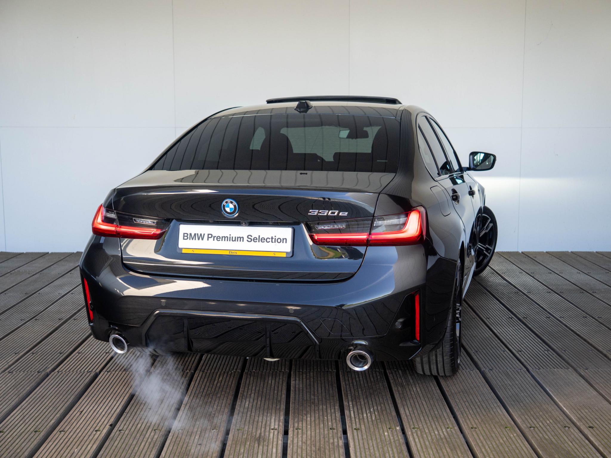 BMW 3 Serie Sedan 330e - Afbeelding 2