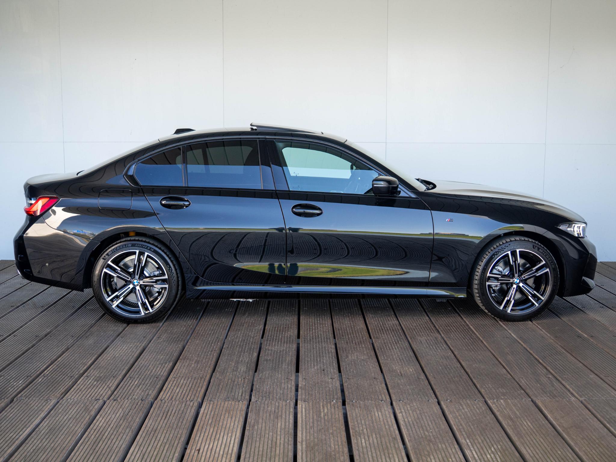 BMW 3 Serie Sedan 330e - Afbeelding 4