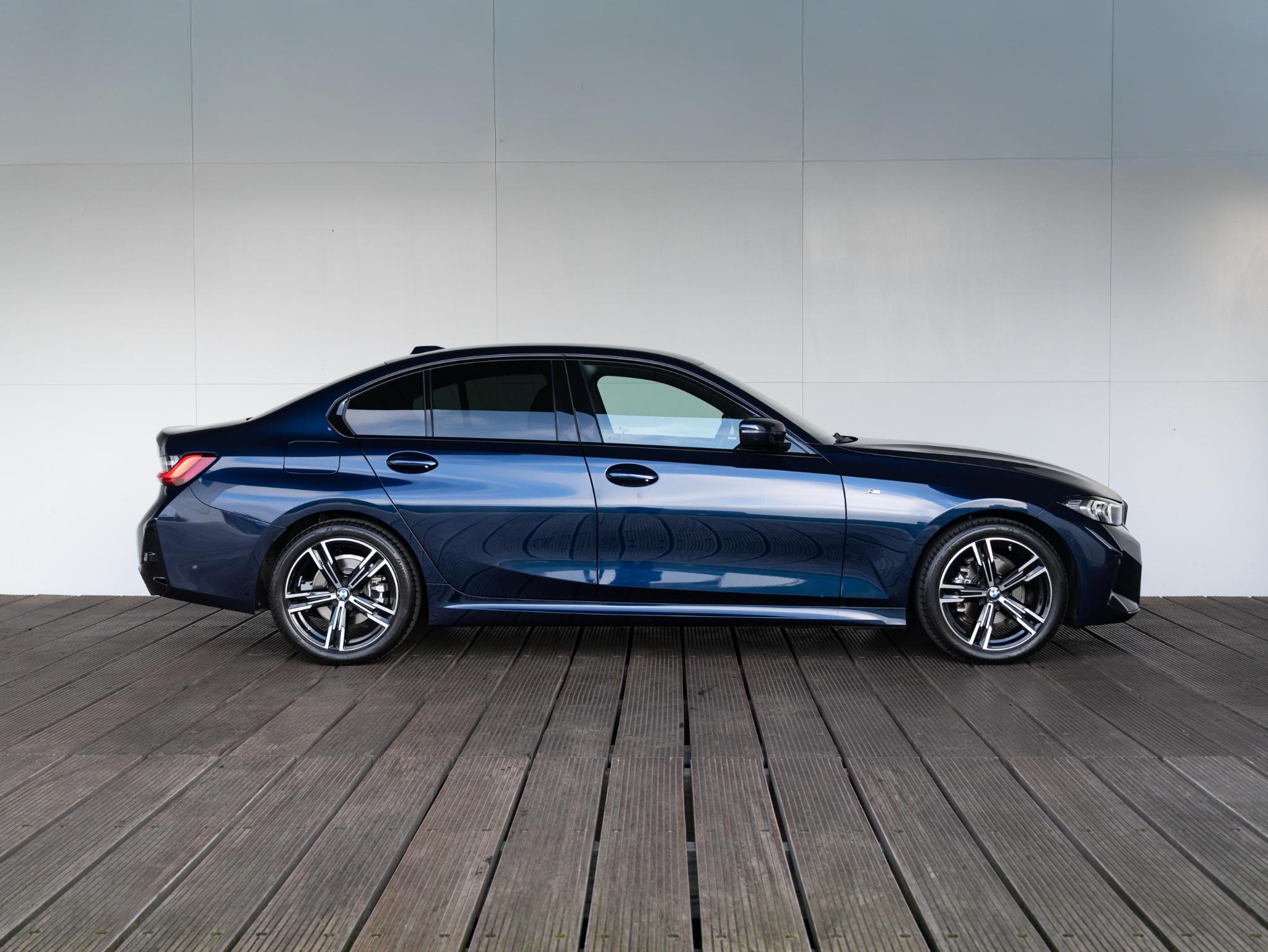 BMW 3 Serie Sedan 318i - Afbeelding 4