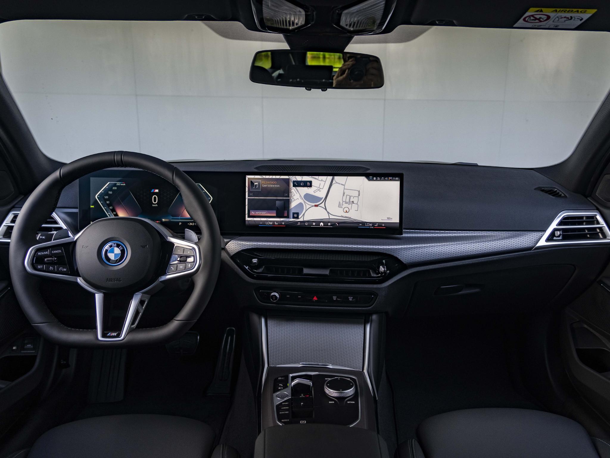 BMW 3 Serie Touring 330e - Afbeelding 3