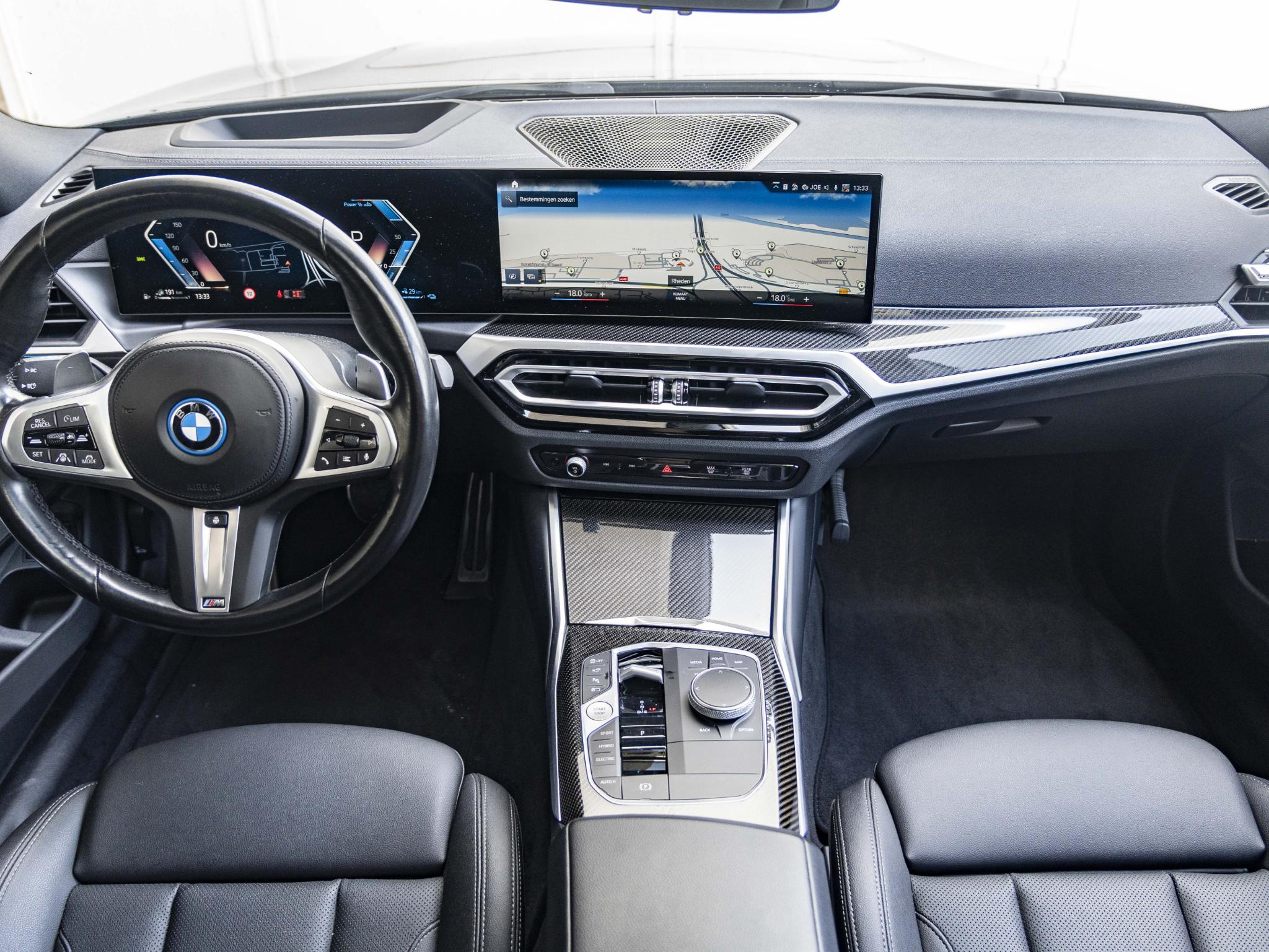BMW 3 Serie Touring 330e xDrive - Afbeelding 3