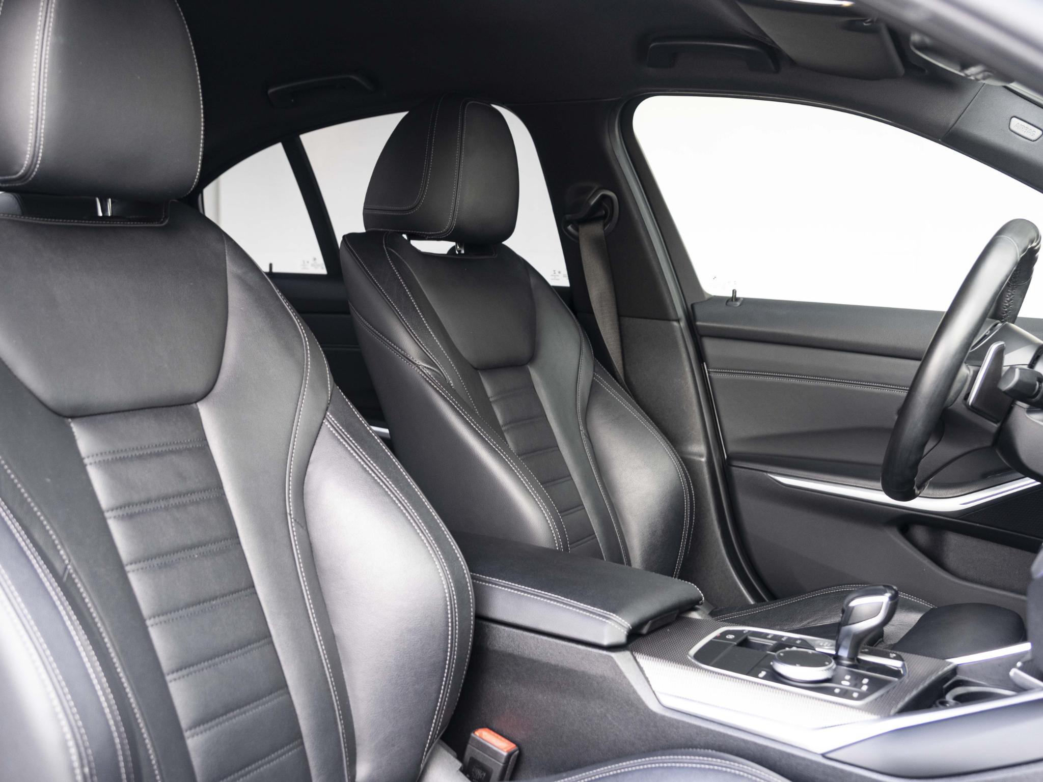 BMW 3 Serie Sedan 318i - Afbeelding 4
