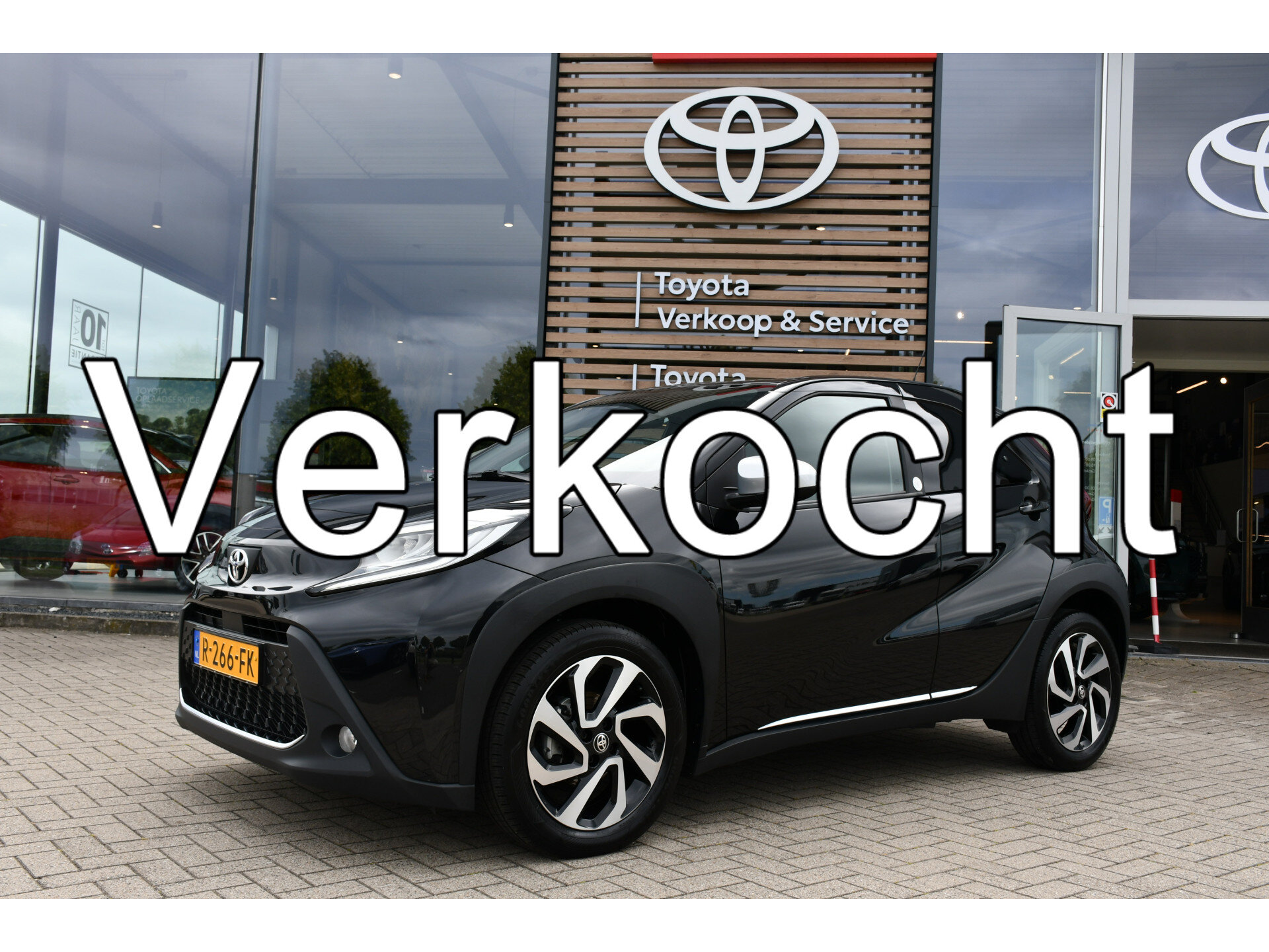 Toyota Aygo X 1.0 VVT-i S-CVT first Automaat 72pk